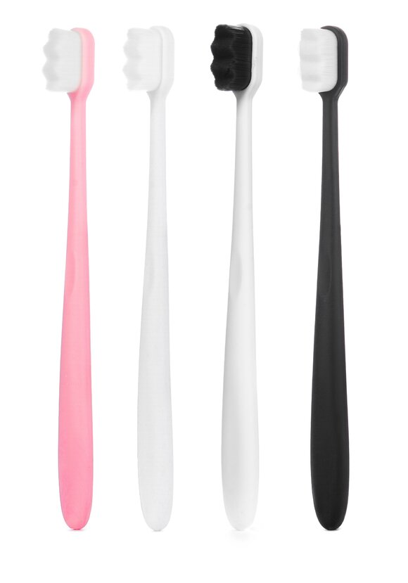 Набор зубных щеток с ребристой щетиной 4 в 1 шир.  580, рис. 1