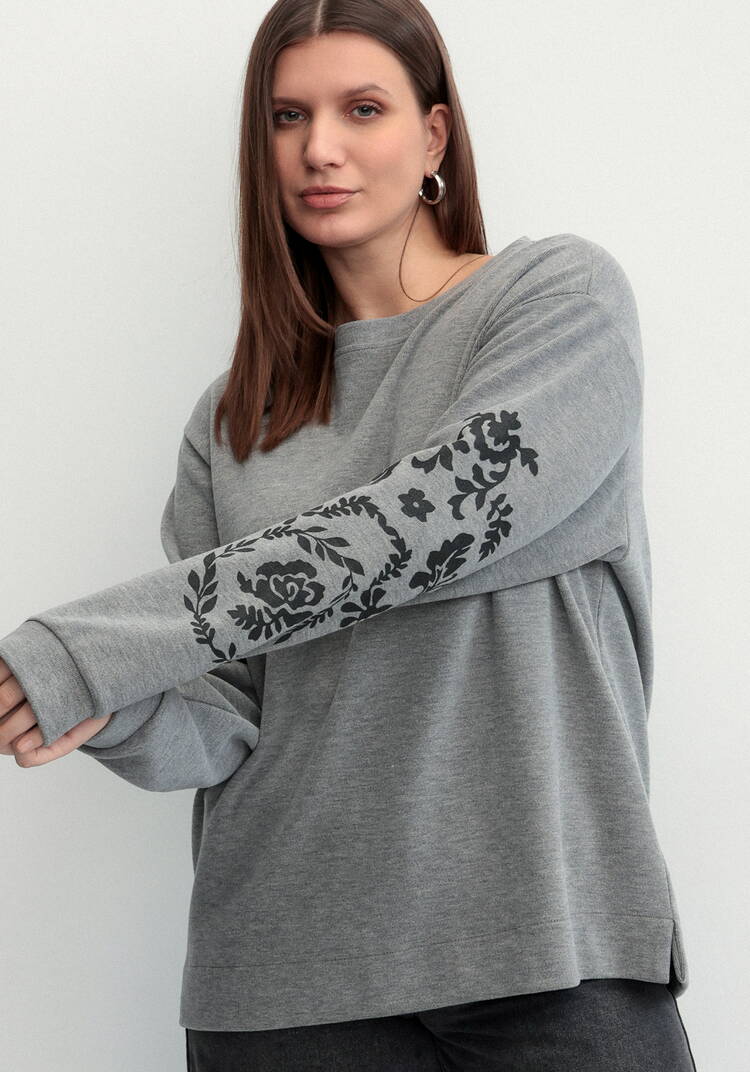 Свитшот с принтом на рукавах шир.  750, рис. 17