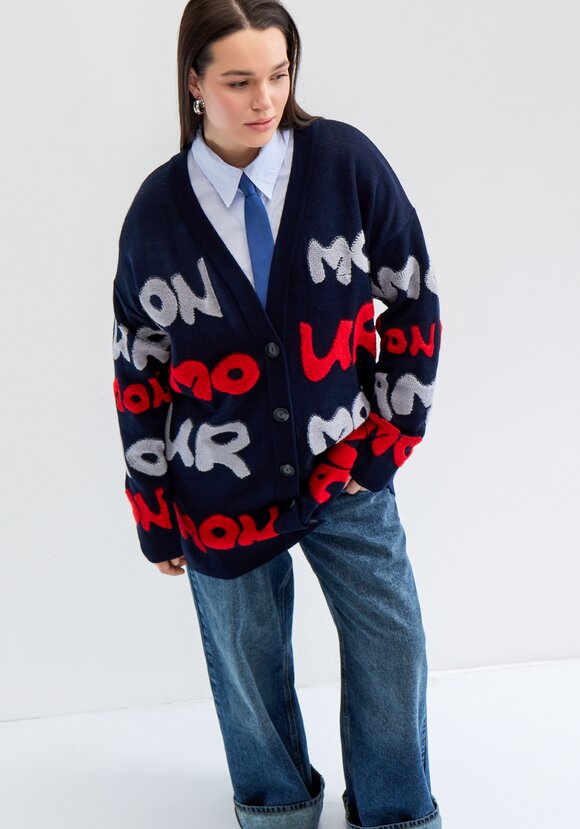 Кардиган с объемным леттерингом шир.  580, рис. 14