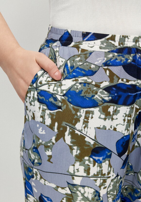 Брюки Калейдоскоп лепестков шир.  580, рис. 10