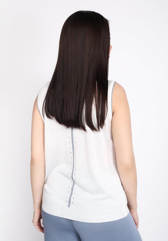 Топ тонкой вязки  с V-образным вырезом шир.  580, рис. 6