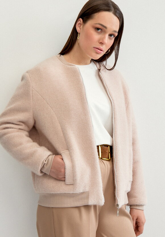 Бомбер на молнии с воротником-стойкой шир.  580, рис. 9