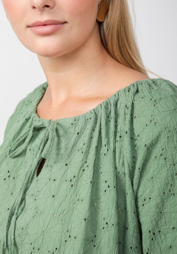 Блуза из шитья свободного кроя шир.  580, рис. 5