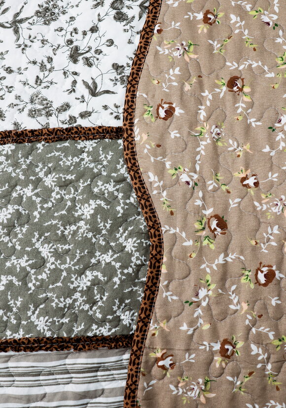 Покрывало с наволочками Печворк шир.  580, рис. 53