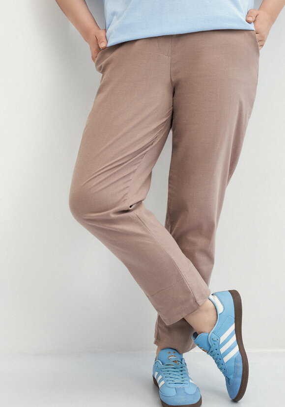 Брюки зауженные с контрастной отделкой шир.  580, рис. 29