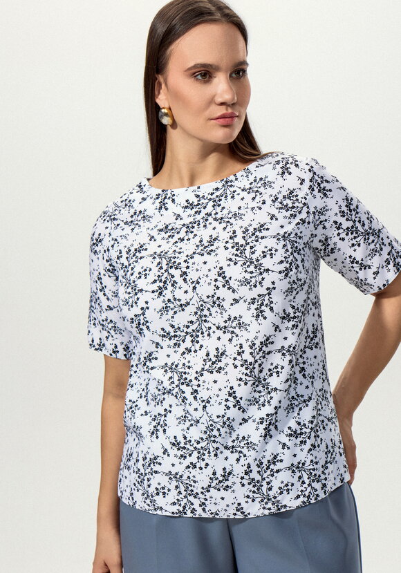 Блуза с пуговицей по спинке шир.  580, рис. 1