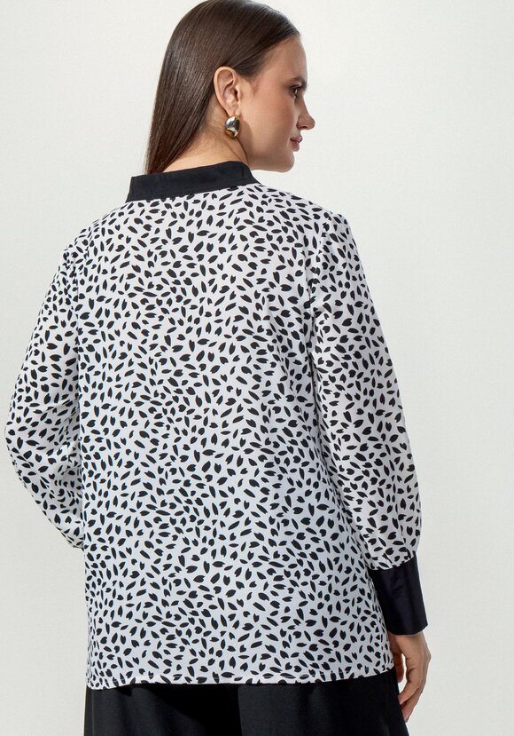 Рубашка с контрастными вставками шир.  580, рис. 3