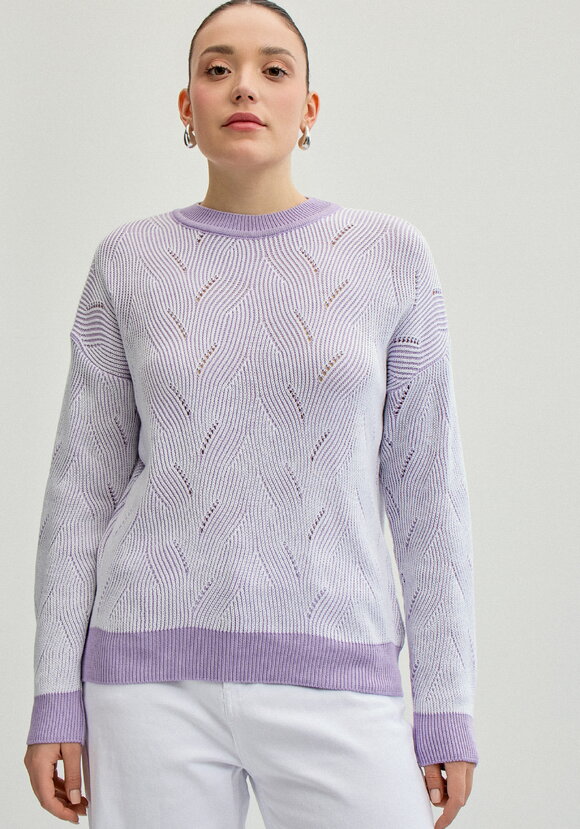 Джемпер с фактурным орнаментом шир.  580, рис. 30