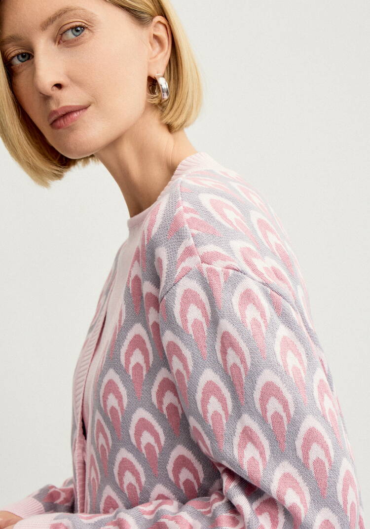 Кардиган с рисунком по стану и рукавам шир.  750, рис. 19