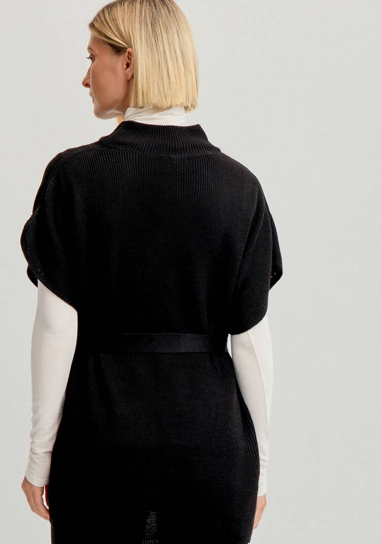 Джемпер-жилет с высоким горлом и поясом шир.  750, рис. 3