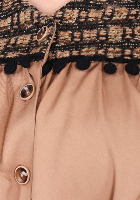 Блуза с поясом и декорированной кокеткой шир.  580, рис. 6