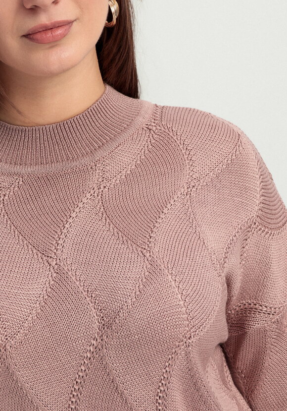 Джемпер с волнообразным краем и рисунком ромб шир.  580, рис. 6