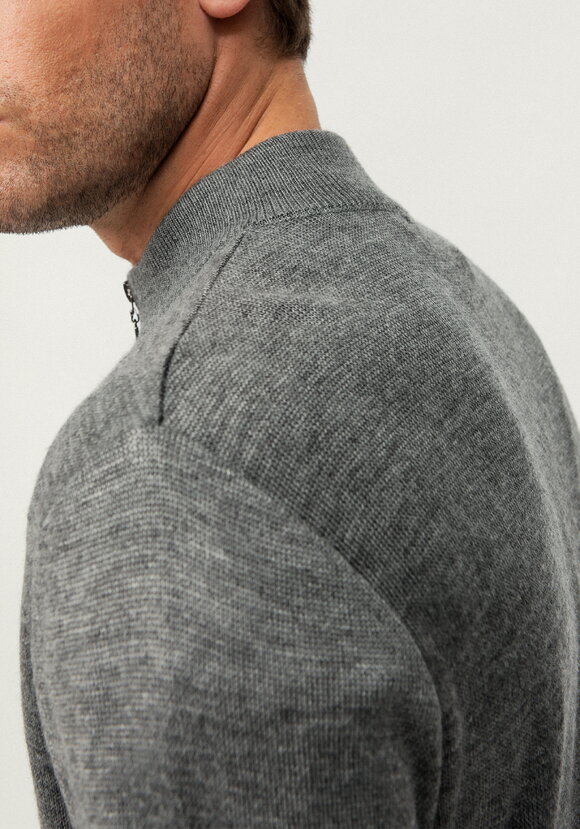 Свитер с воротником стойкой на молнии шир.  580, рис. 21