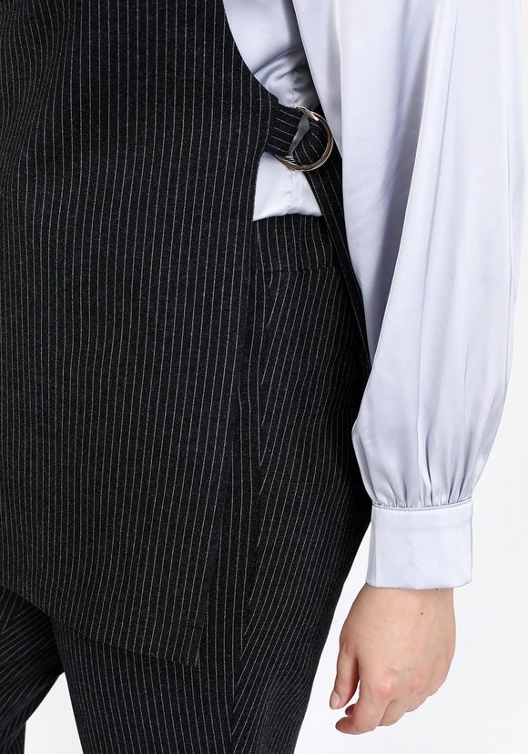 Жилет с регулировкой ширины в боковых швах шир.  580, рис. 8