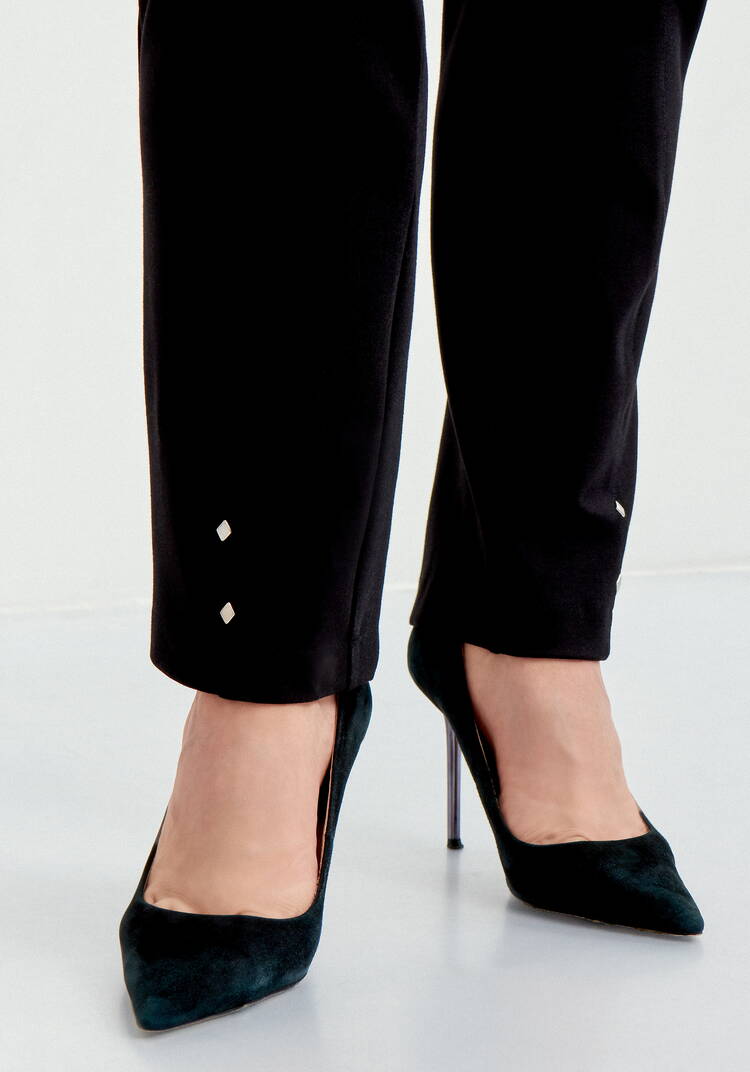 Брюки с эффектом утяжки и декором по низу шир.  750, рис. 6