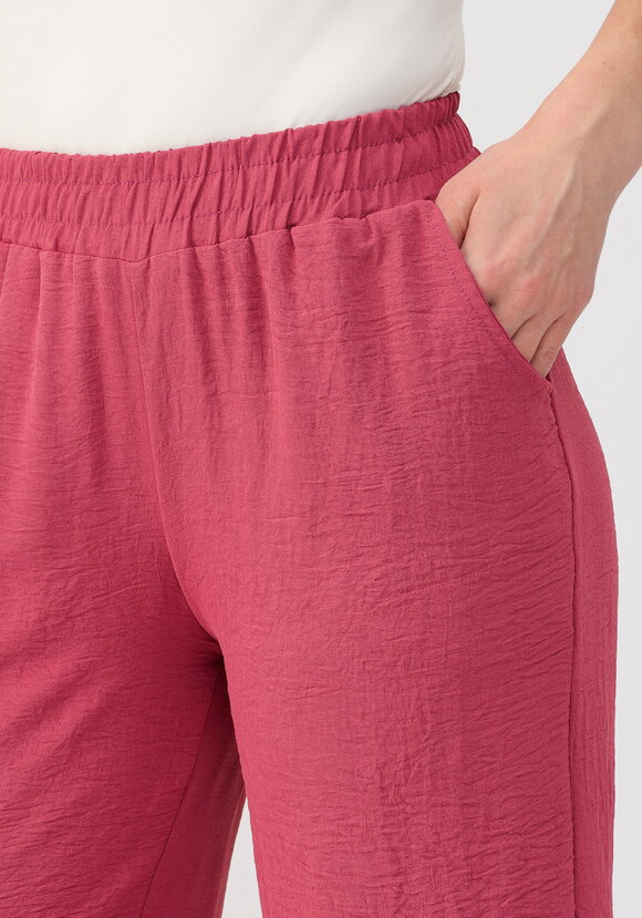 Брюки свободного кроя с боковыми карманами шир.  580, рис. 23