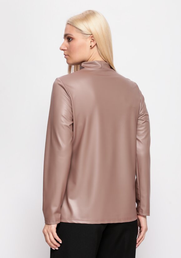 Водолазка из экокожи шир.  580, рис. 9