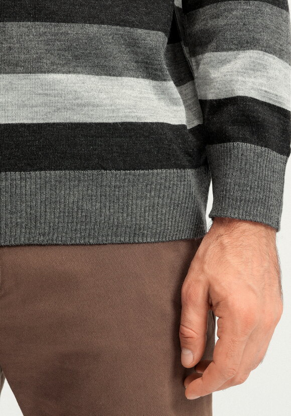 Джемпер с круглым воротом в полоску шир.  580, рис. 13