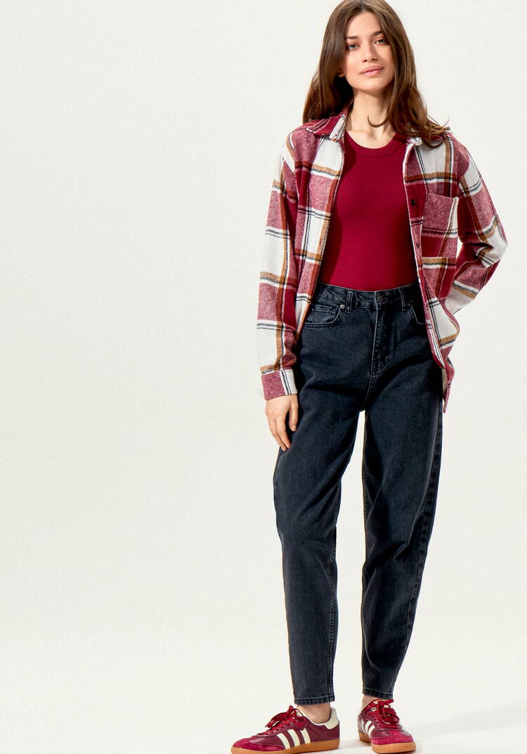 Мом-джинсы с зауженными к низу брючинами шир.  750, рис. 7