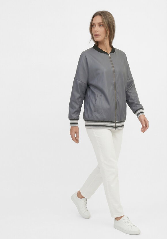 Жакет с поясом и рукавом на манжете шир.  580, рис. 6