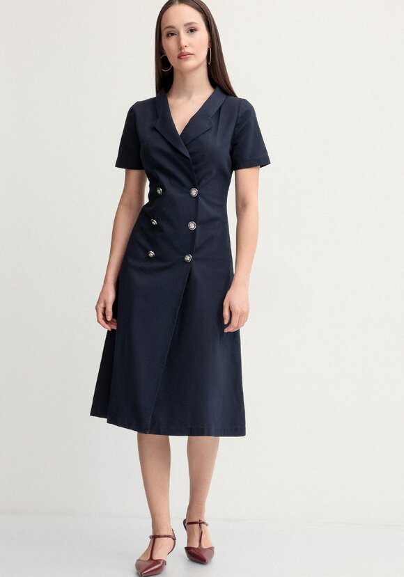 Платье из льна двубортное шир.  580, рис. 11