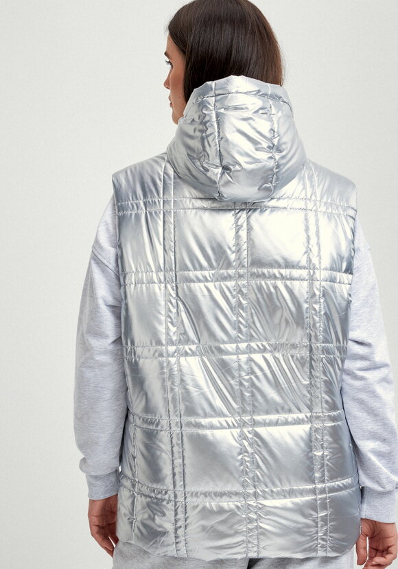 Жилет стеганый метализированный шир.  580, рис. 12