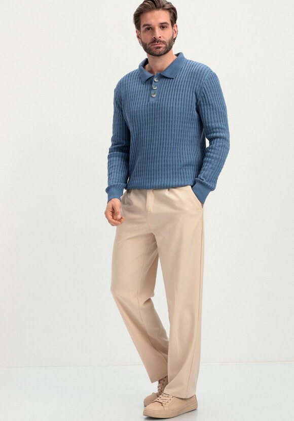 Джемпер с воротником-поло на пуговицах шир.  580, рис. 9