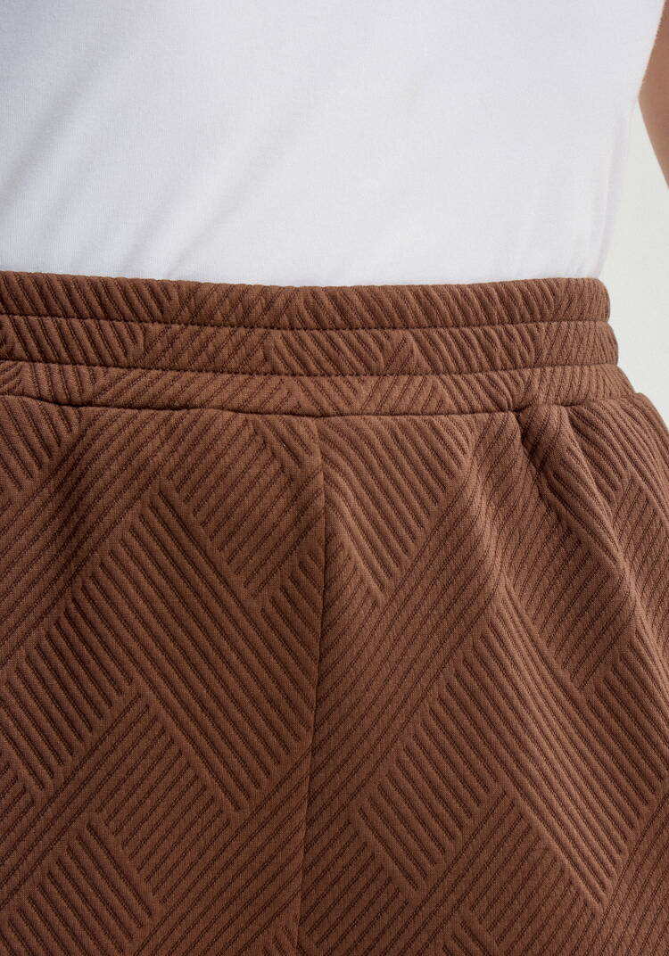 Брюки с фактурным принтом прямые шир.  750, рис. 11