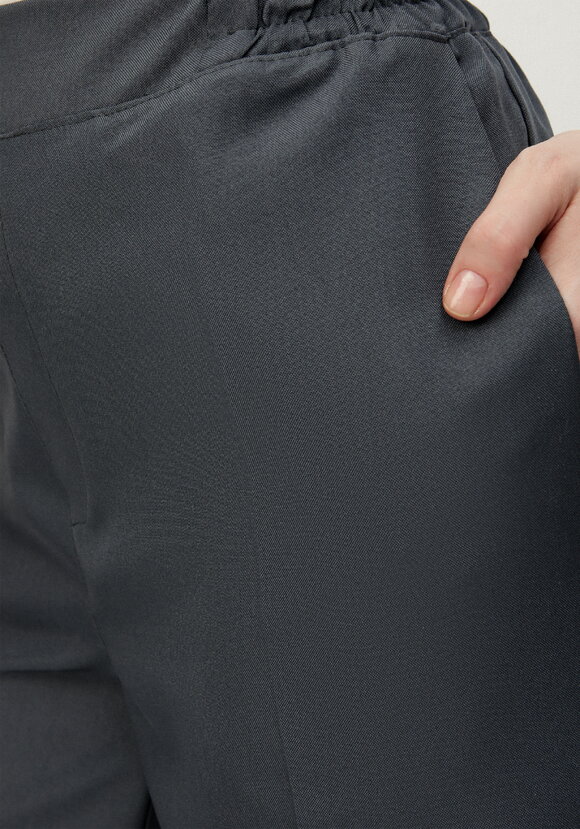 Брюки на эластичной ленте свободного кроя шир.  580, рис. 10