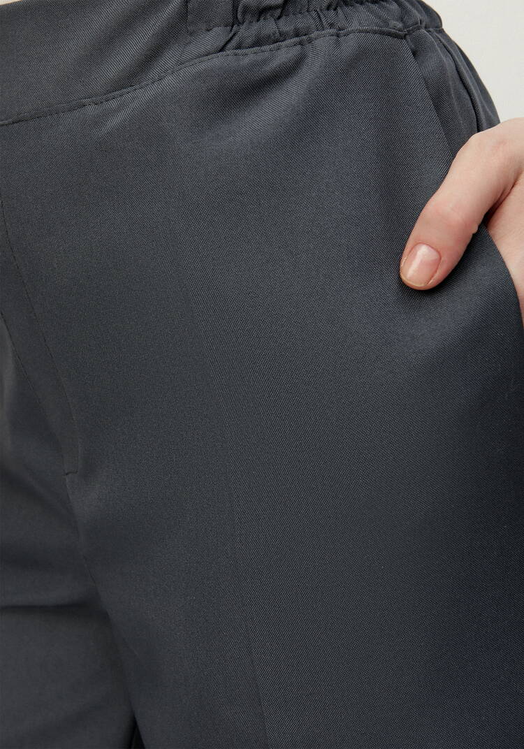 Брюки на эластичной ленте свободного кроя шир.  750, рис. 10