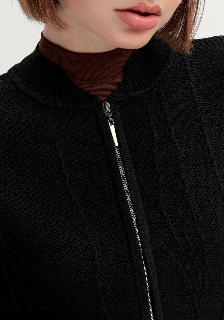 Бомбер с фактурным рисунком шир.  750, рис. 21