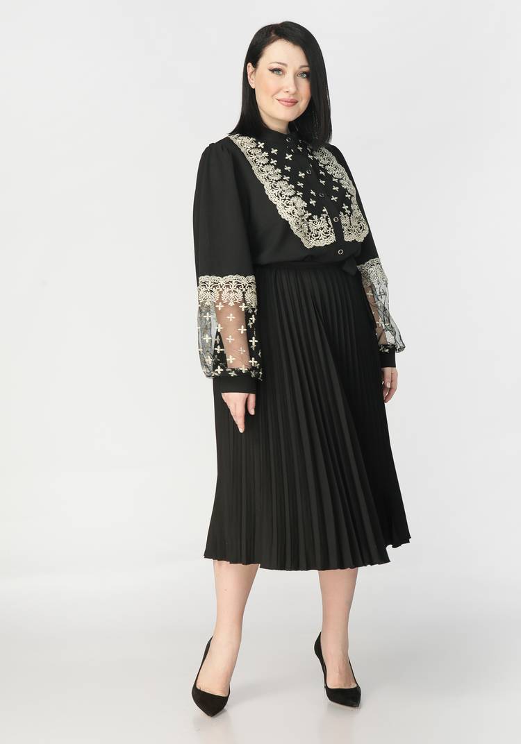 Платье с плиссированной юбкой и кружевом шир.  750, рис. 1