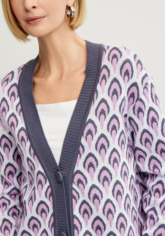 Кардиган с рисунком по стану и рукавам шир.  580, рис. 9