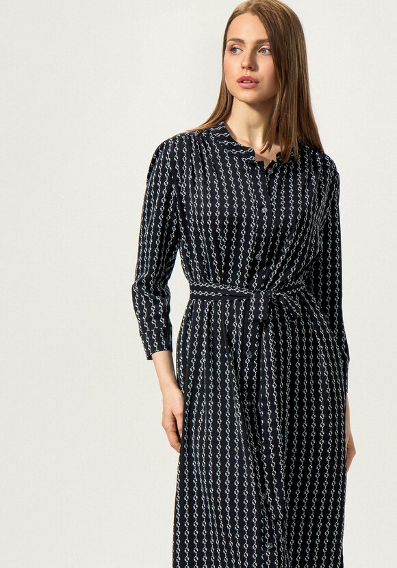 Платье-рубашка с воротником-стойкой шир.  580, рис. 19