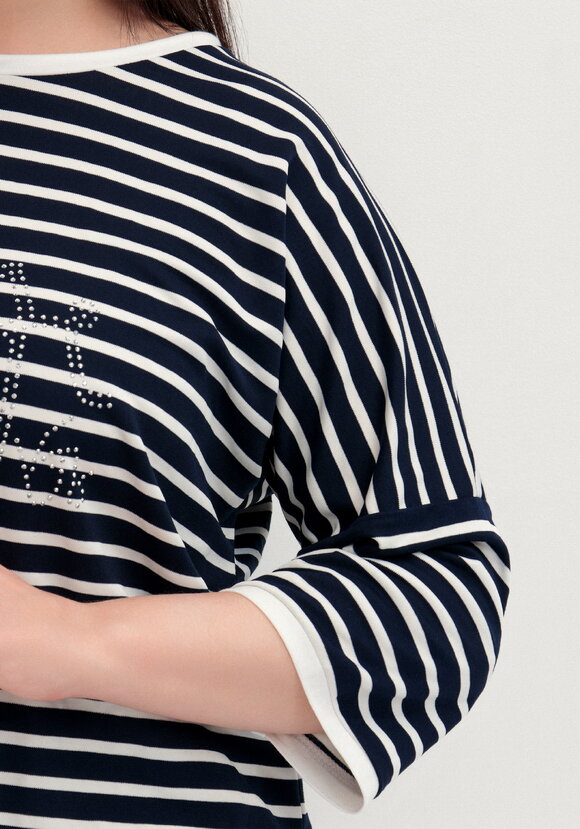 Блуза с декором из страз и рукавом 3/4 шир.  580, рис. 6