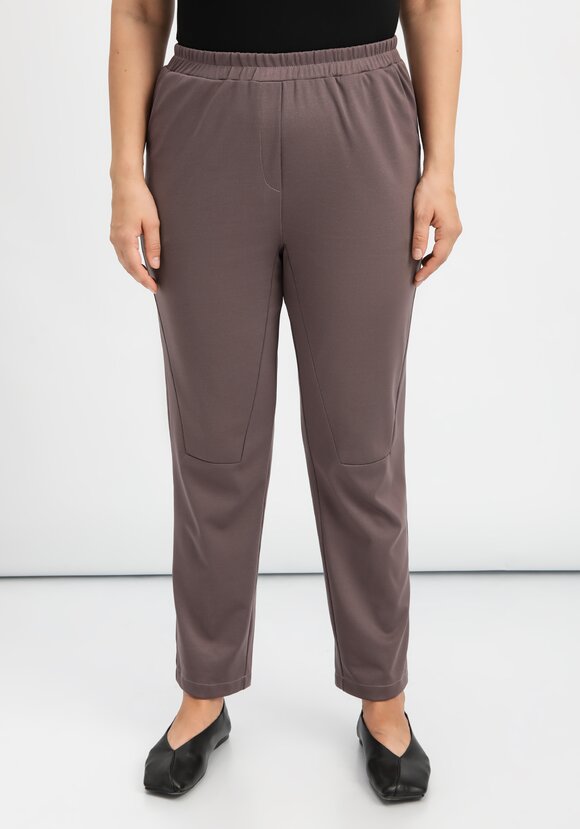 Брюки оригинального кроя на резинке шир.  580, рис. 21