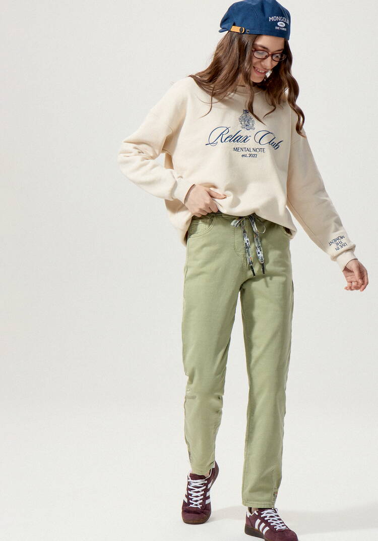 Джинсы с принтом по поясу шир.  750, рис. 33