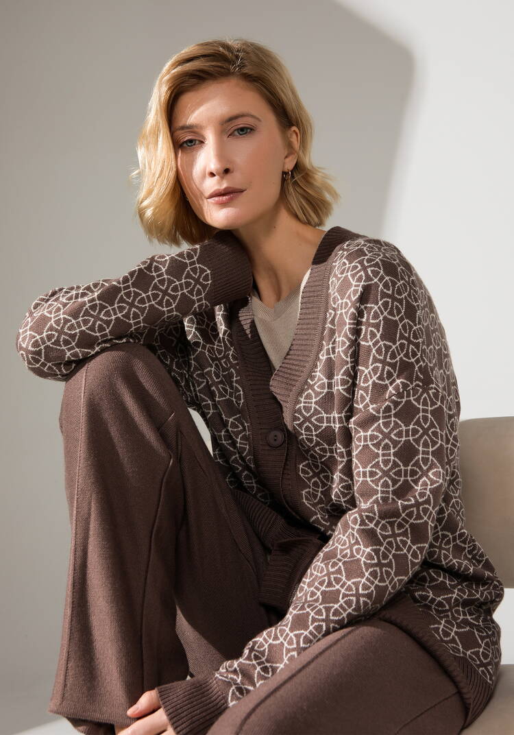 Брюки прямые вязаные со стрелкой шир.  750, рис. 7