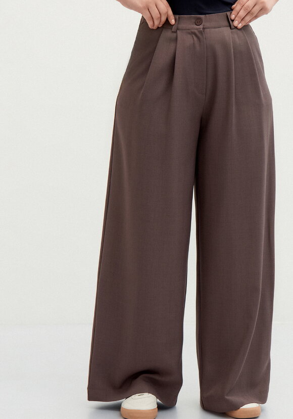 Брюки-палаццо со складками на талии шир.  580, рис. 4