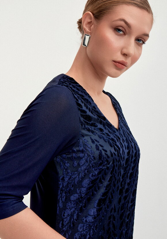 Платье из панбархата и трикотажа шир.  580, рис. 12