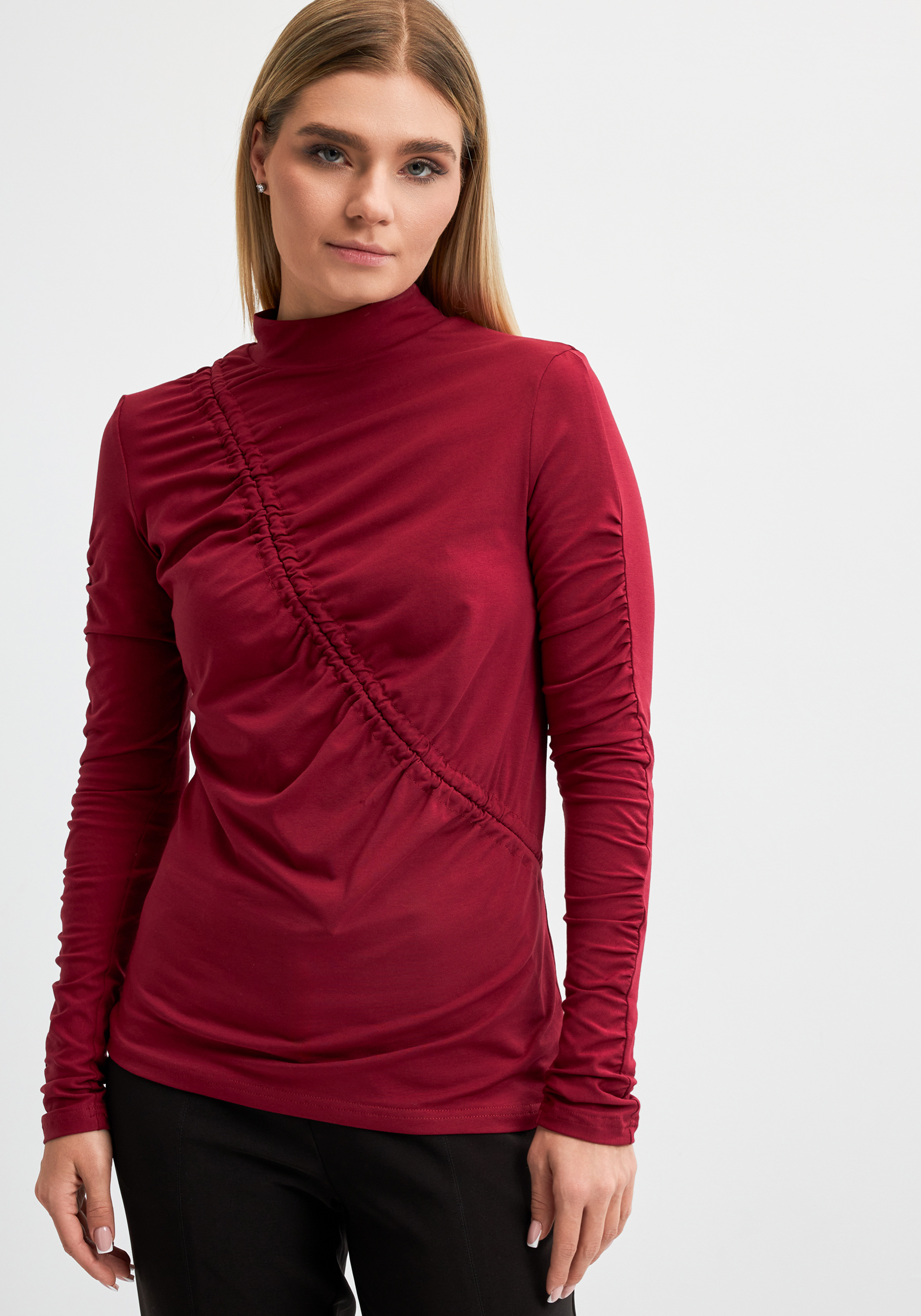 

Водолазка со сборкой "Хельга", Красный