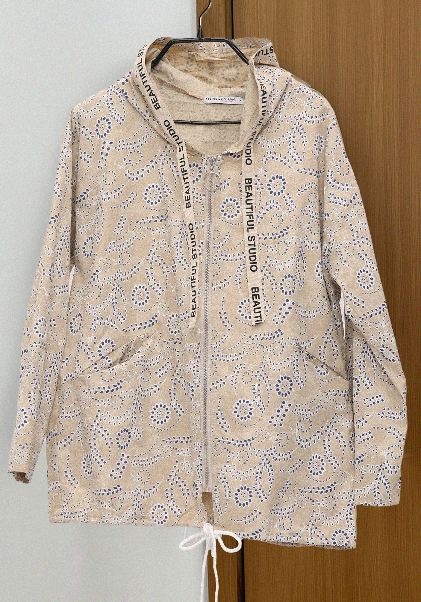 

Ветровка с цветочным принтом Resale, Бежевый